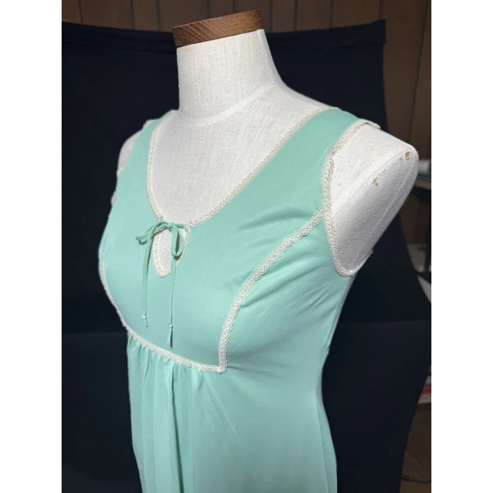 VTG 70s Dutchess 'Individually Yours' US Made Teal Nightgown Coquette Lace M